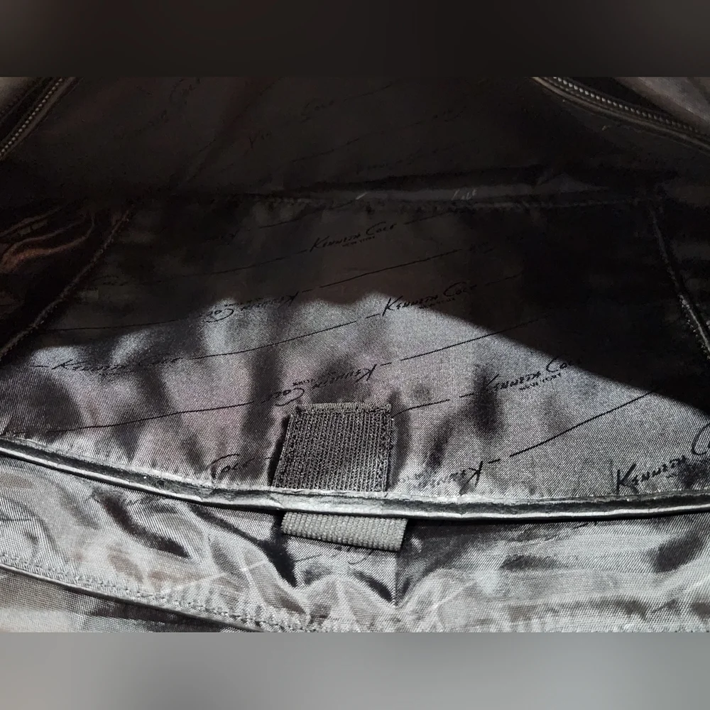 Kenneth Cole Pebbled Black Leather Laptop Messenger Bag